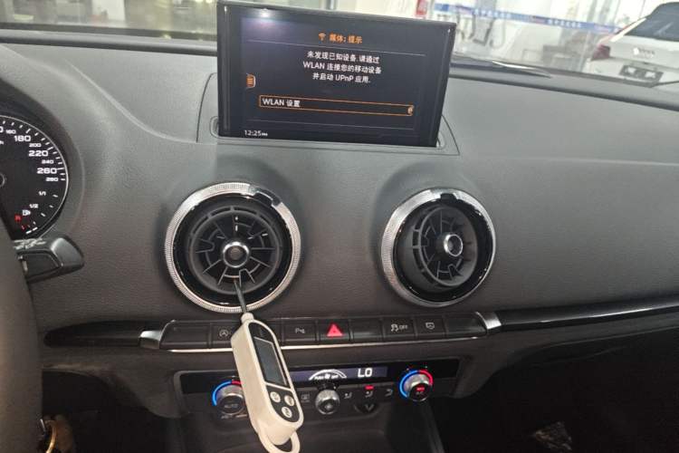 Used Audi A3 2019 Sportback 35 TFSI Fashion Edition China VI Emission Standard Audio And AC Panel