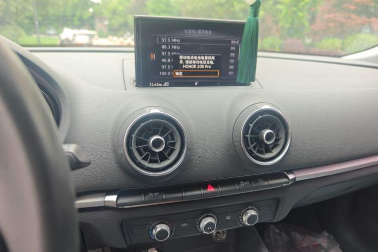Used Audi A3 2019 Sportback 35 TFSI Ambition China VI Audio And AC Panel