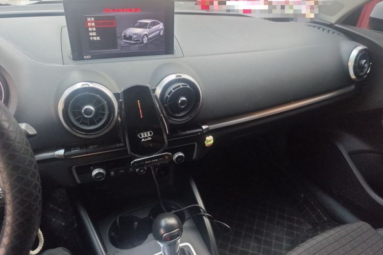Used Audi A3 2019 Limousine 35 TFSI Sporty Version China VI Audio And AC Panel