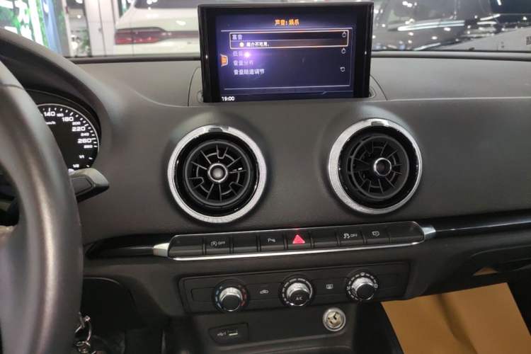 Used Audi A3 2019 Sportback 35 TFSI Fashion Edition China V Audio And AC Panel