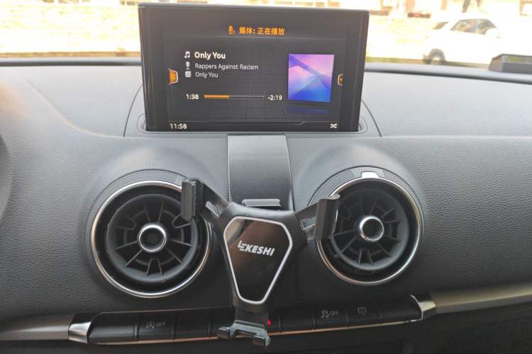 Used Audi A3 2019 Sportback 35 TFSI Ambition China VI Audio And AC Panel