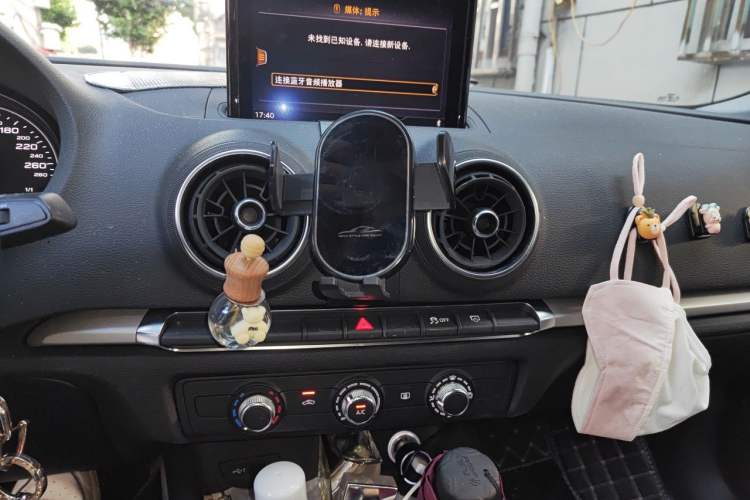 Used Audi A3 2019 Limousine 35 TFSI Ambition China VI Audio And AC Panel