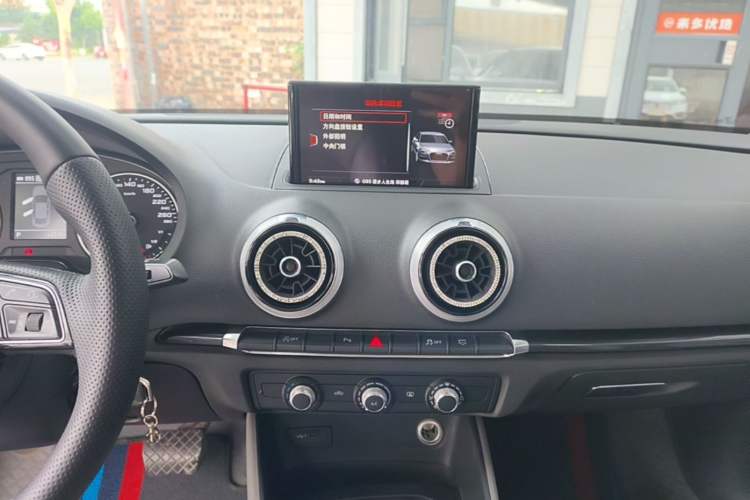 Used Audi A3 2019 Limousine 35 TFSI Fashion Edition China VI Emission Standard Audio And AC Panel