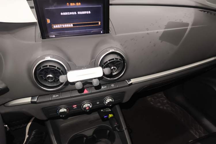 Used Audi A3 2019 Sportback 35 TFSI Ambition China VI Audio And AC Panel