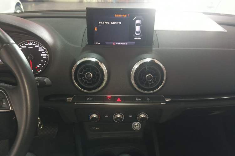 Used Audi A3 2019 Limousine 35 TFSI Fashion Edition China V standard Audio And AC Panel