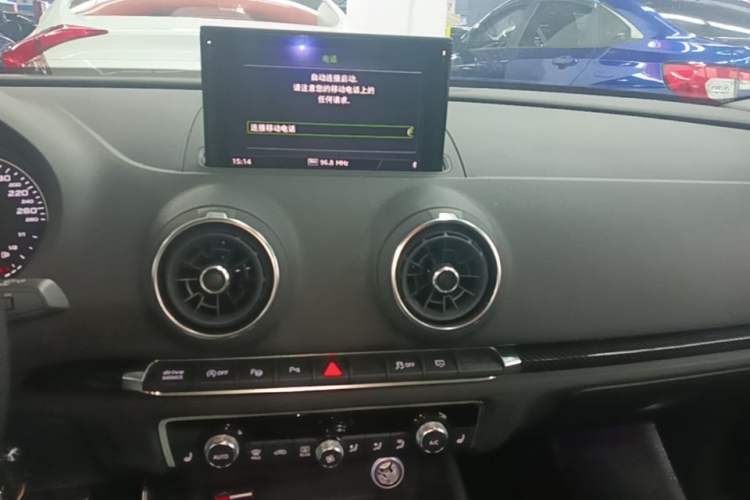 Used Audi A3 2019 Limousine 35 TFSI Ambition China VI Audio And AC Panel