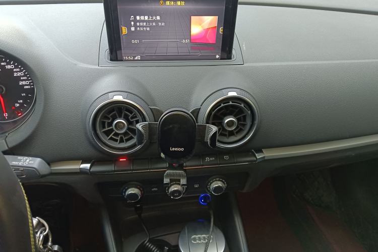 Used Audi A3 2019 Sportback 35 TFSI Ambition China VI Audio And AC Panel