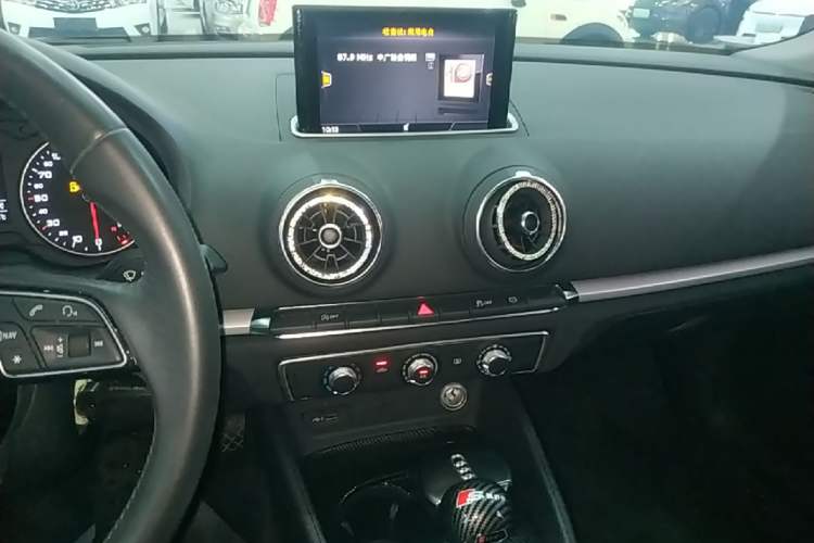 Used Audi A3 2019 Limousine 35 TFSI Ambition China V Audio And AC Panel