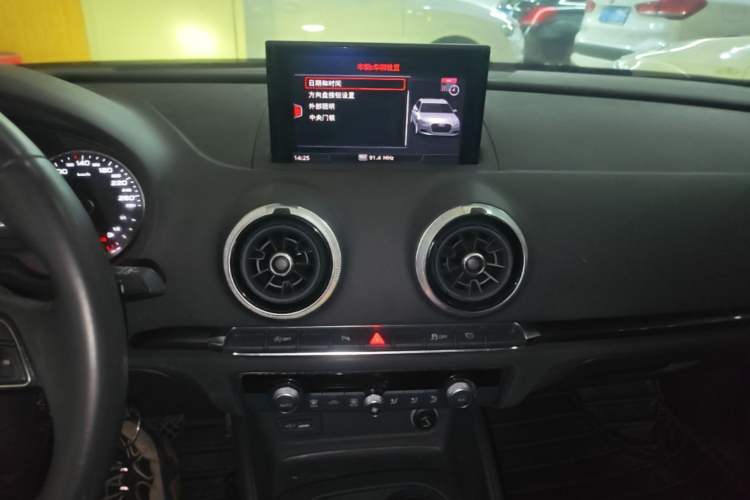Used Audi A3 2019 Sportback 35 TFSI Fashion Edition China V Audio And AC Panel