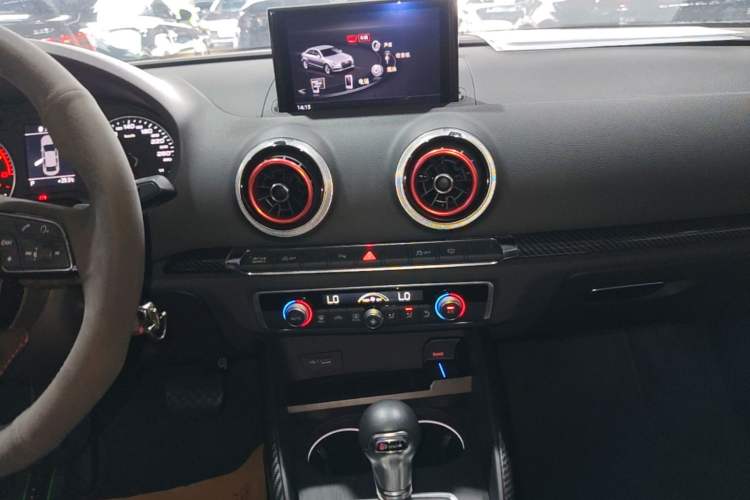Used Audi A3 2019 Limousine 40 TFSI Sport Version China V Emission Standard Audio And AC Panel