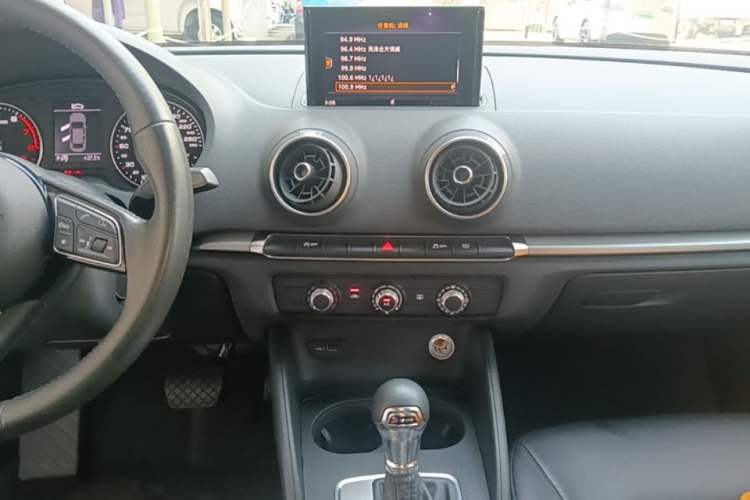 Used Audi A3 2019 Limousine 35 TFSI Ambition China V Audio And AC Panel