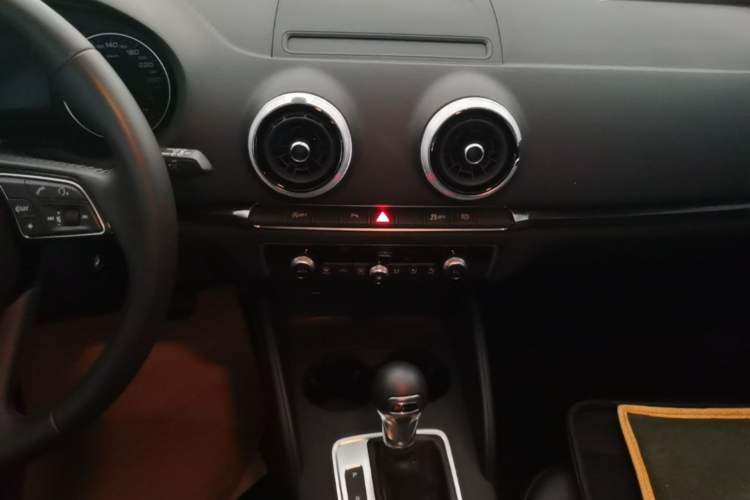 Used Audi A3 2019 Sportback 35 TFSI Fashion Edition China V Audio And AC Panel