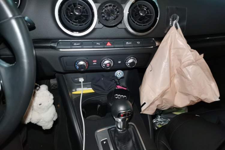 Used Audi A3 2019 Sportback 35 TFSI Fashion Edition China V Audio And AC Panel