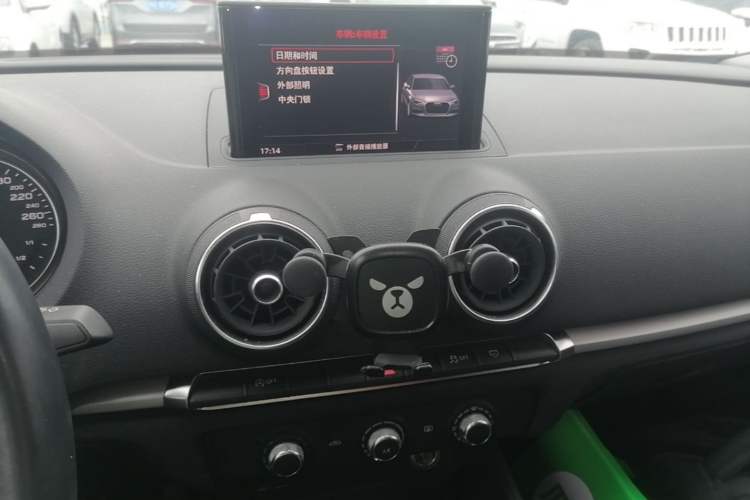 Used Audi A3 2019 Limousine 35 TFSI Ambition China VI Audio And AC Panel