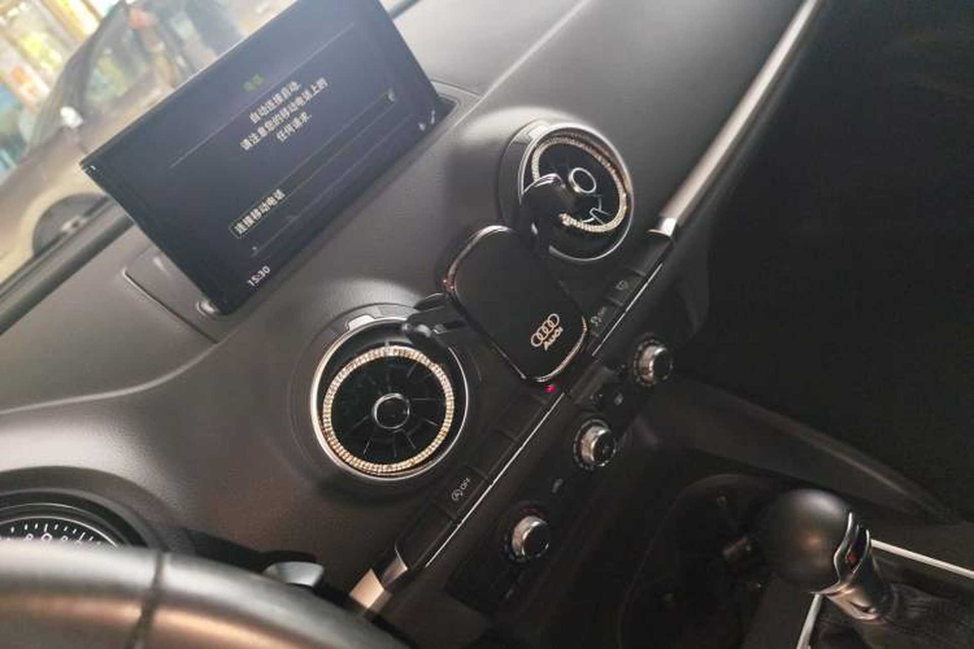 Used Audi A3 2019 Sportback 35 TFSI Ambition China VI Audio And AC Panel