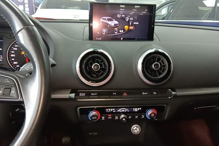 Used Audi A3 2019 Sportback 35 TFSI Sporty Version China VI Audio And AC Panel