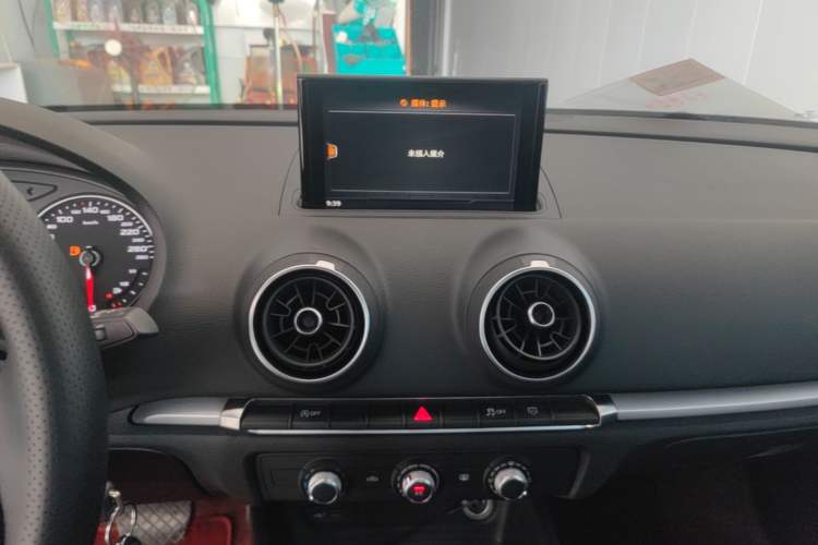 Used Audi A3 2019 Limousine 35 TFSI Ambition China VI Audio And AC Panel
