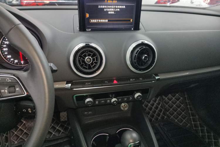 Used Audi A3 2019 Limousine 35 TFSI Style Version China V Emission Standard Audio And AC Panel