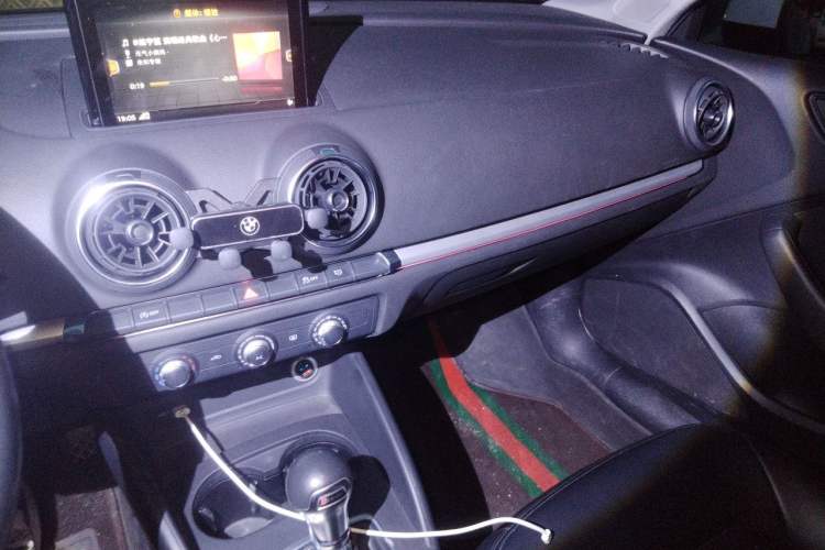 Used Audi A3 2019 Limousine 35 TFSI Ambition China V Audio And AC Panel
