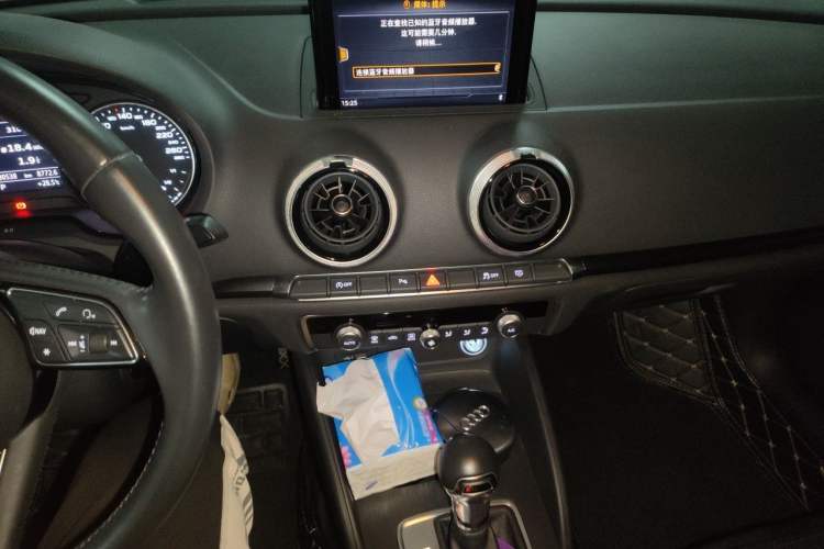 Used Audi A3 2019 Limousine 35 TFSI Fashion Edition China V standard Audio And AC Panel