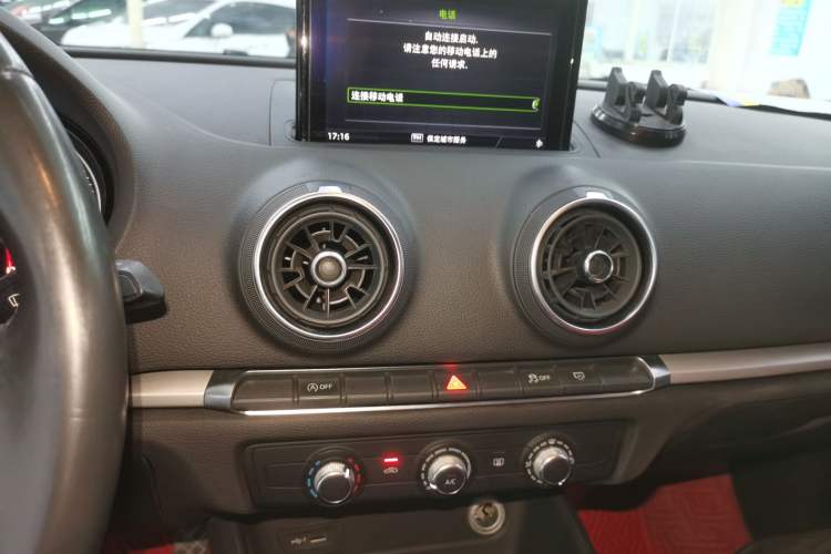 Used Audi A3 2019 Sportback 35 TFSI Ambition China VI Audio And AC Panel