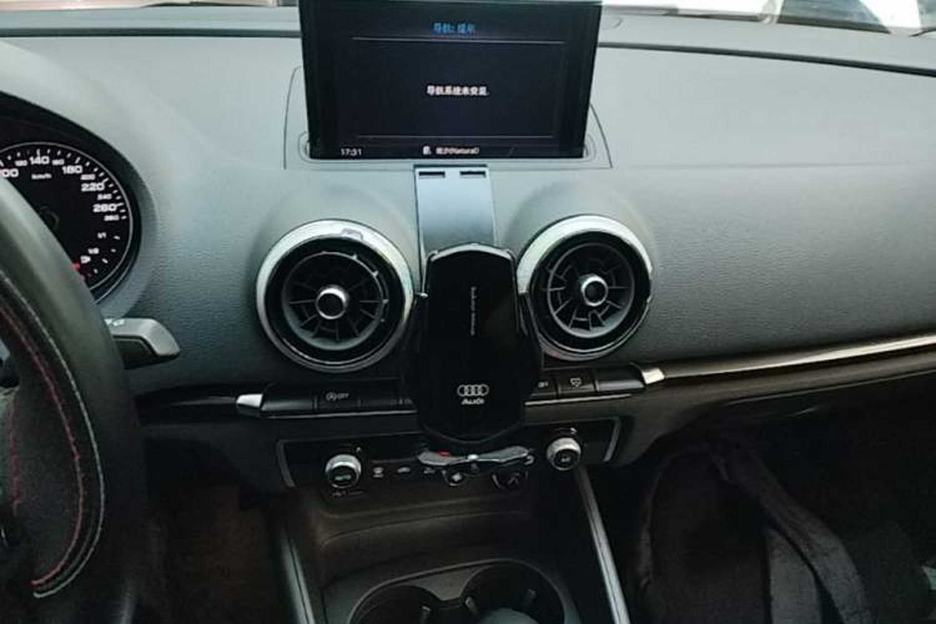 Used Audi A3 2019 Limousine 35 TFSI Fashion Edition China VI Emission Standard Audio And AC Panel