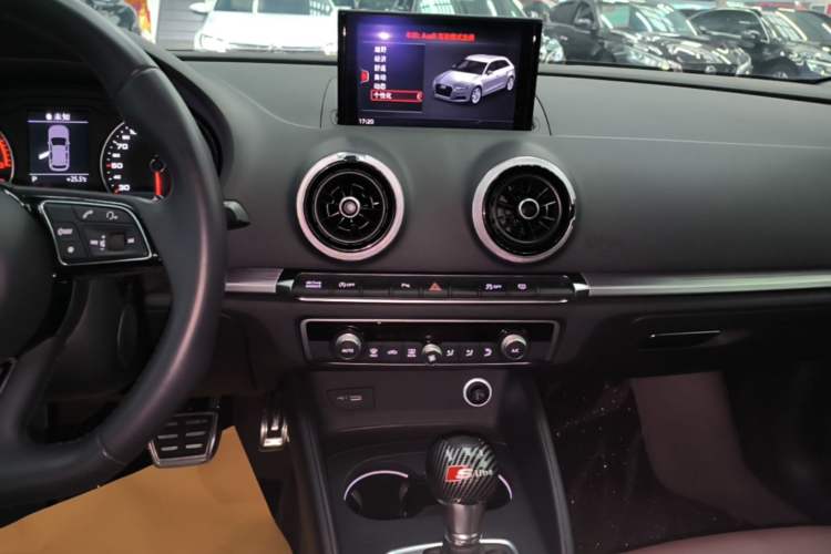 Used Audi A3 2019 Sportback 35 TFSI Sporty Version China VI Audio And AC Panel