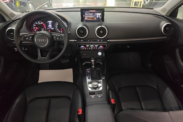 Used Audi A3 2019 Limousine 35 TFSI Style Version China V Emission Standard Center Console