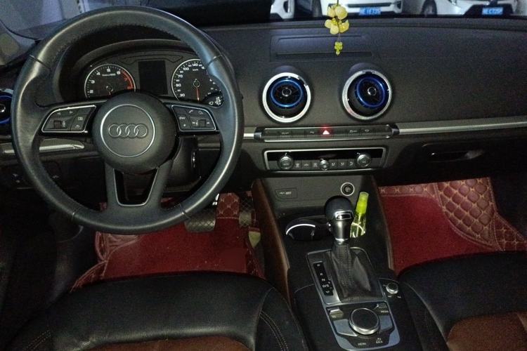 Used Audi A3 2019 Limousine 35 TFSI Style Version China V Emission Standard Center Console