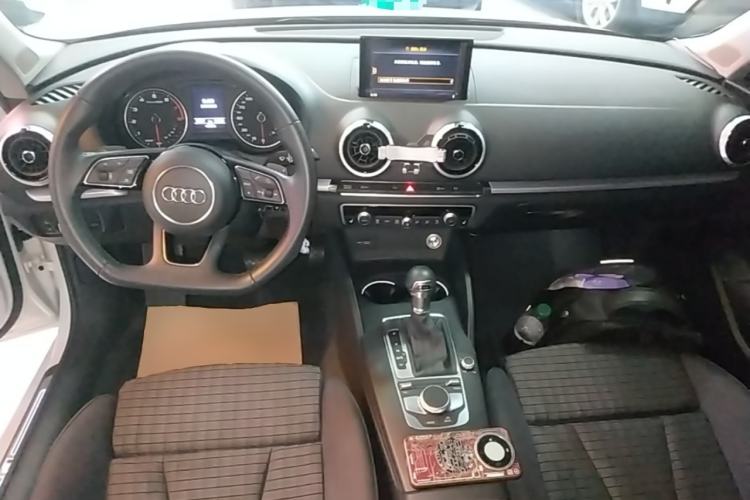 Used Audi A3 2019 Limousine 35 TFSI Sport Edition China V Emission Standard Center Console