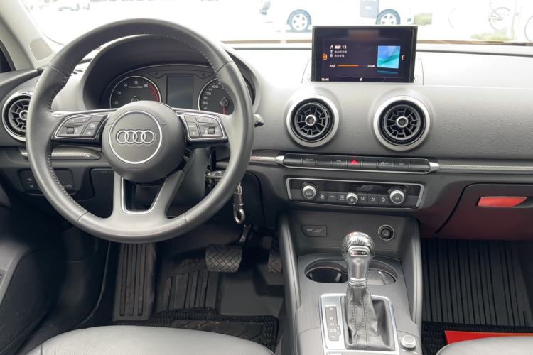 Used Audi A3 2019 Limousine 35 TFSI Style Version China V Emission Standard Center Console