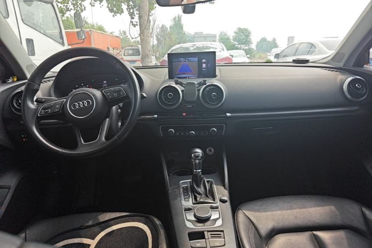 Used Audi A3 2019 Limousine 35 TFSI Style Edition China VI Emission Standard Center Console