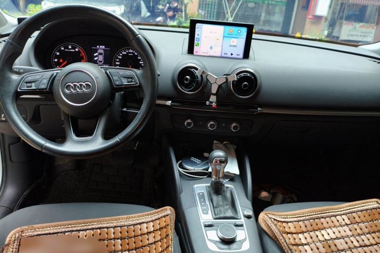 Used Audi A3 2019 Limousine 35 TFSI Ambition China V Center Console