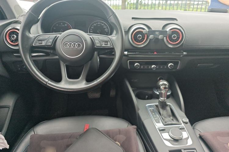 Used Audi A3 2019 Sportback 35 TFSI Fashion Edition China V Center Console