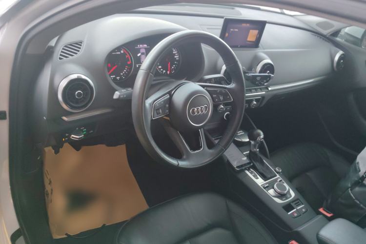 Used Audi A3 2019 Sportback 35 TFSI Style Edition China VI Emission Standard Center Console