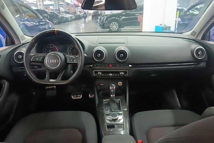 Used Audi A3 2019 Limousine 35 TFSI Ambition China VI Center Console