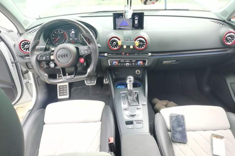 Used Audi A3 2019 Sportback 40 TFSI Sporty Model China VI Center Console