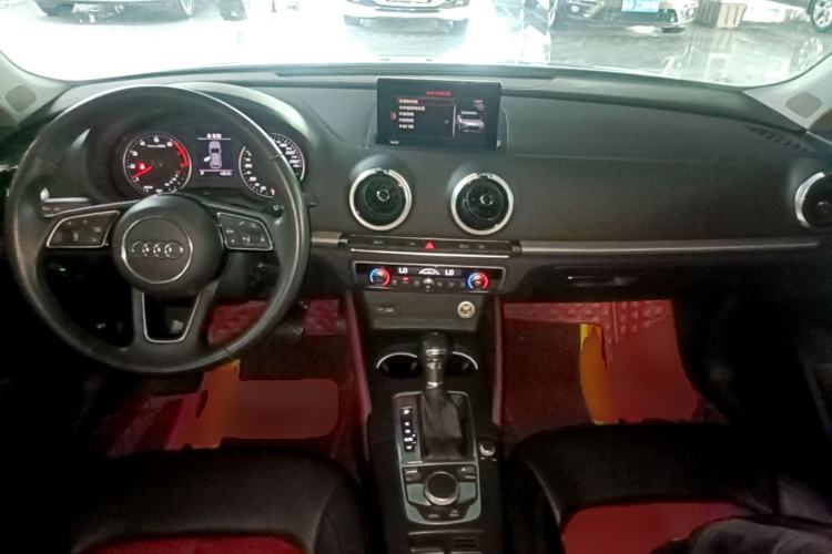 Used Audi A3 2019 Sportback 35 TFSI Style Edition China VI Emission Standard Center Console