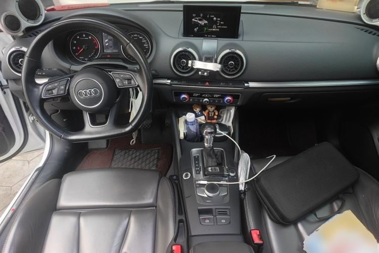 Used Audi A3 2019 Limousine 35 TFSI Style Edition China VI Emission Standard Center Console