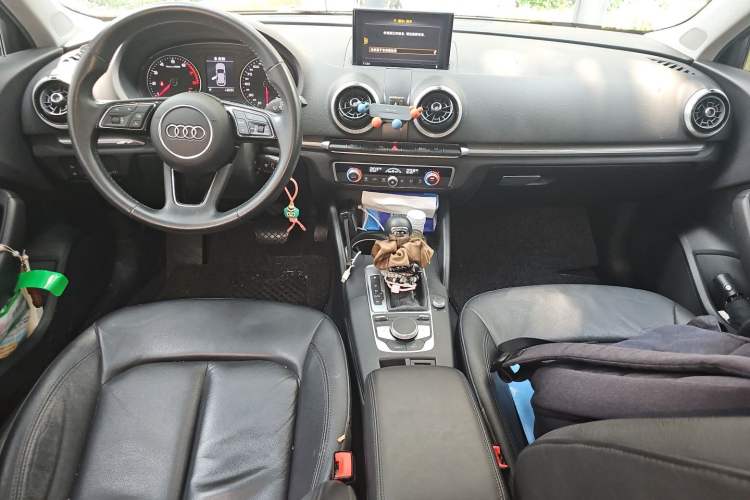Used Audi A3 2019 Sportback 35 TFSI Style Version China V Emission Standard Center Console