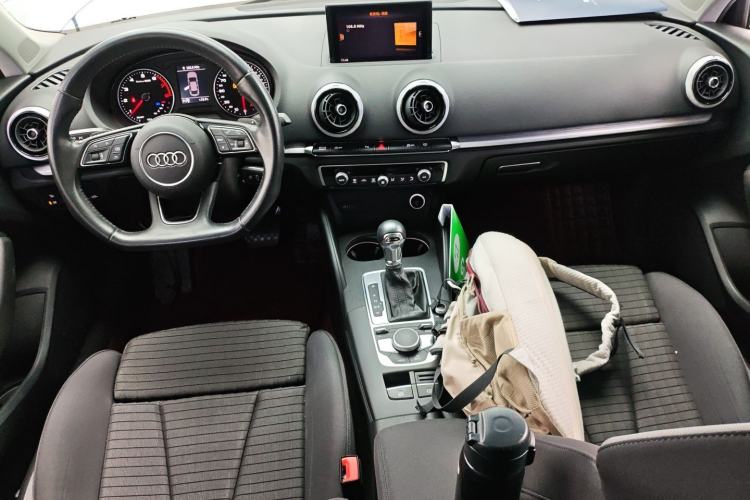 Used Audi A3 2019 Limousine 35 TFSI Sport Edition China V Emission Standard Center Console