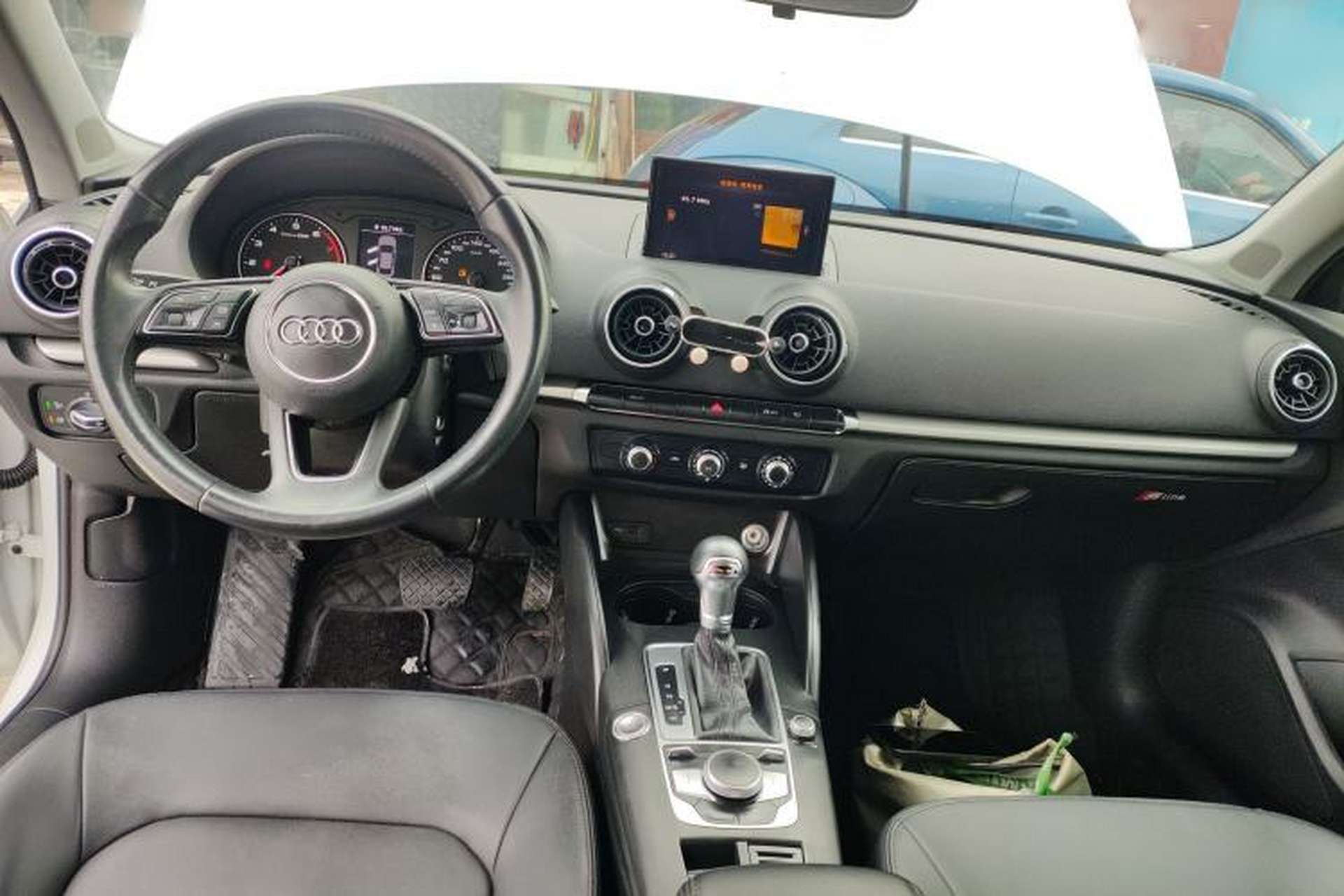 Used Audi A3 2019 Limousine 35 TFSI Ambition China V Center Console