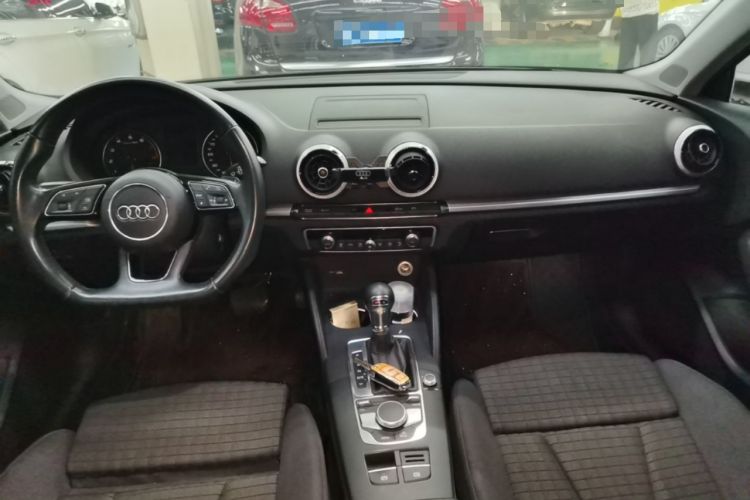 Used Audi A3 2019 Sportback 35 TFSI Sporty Version China VI Center Console