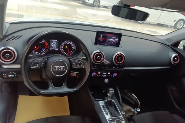 Used Audi A3 2019 Limousine 35 TFSI Sport Edition China V Emission Standard Center Console