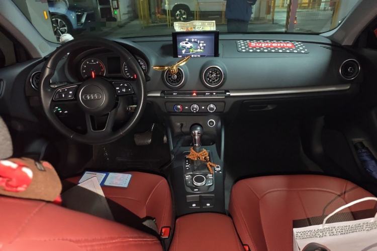 Used Audi A3 2019 Limousine 35 TFSI Ambition China VI Center Console