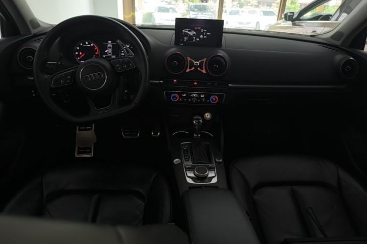 Used Audi A3 2019 Limousine 40 TFSI Style Edition China V Emission Standard Center Console