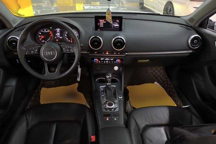 Used Audi A3 2019 Limousine 35 TFSI Style Version China V Emission Standard Center Console