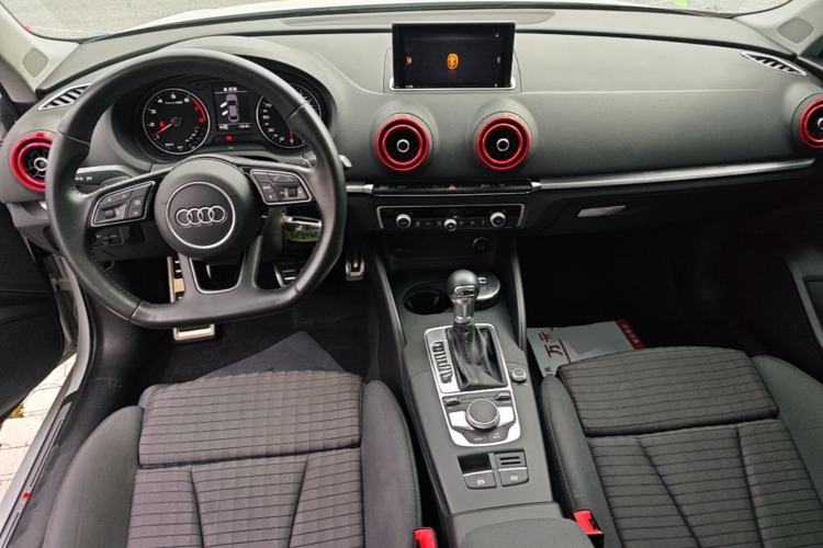 Used Audi A3 2019 Limousine 40 TFSI Sporty Version China VI Center Console