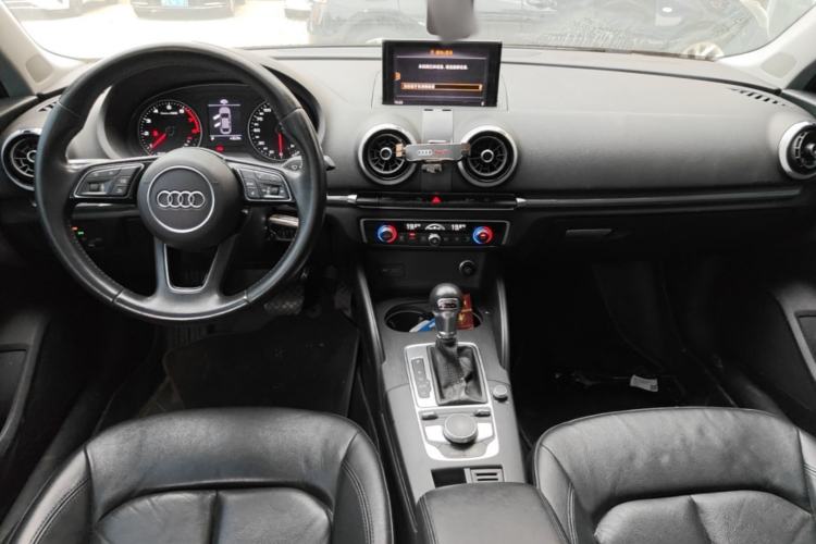 Used Audi A3 2019 Limousine 35 TFSI Style Version China V Emission Standard Center Console