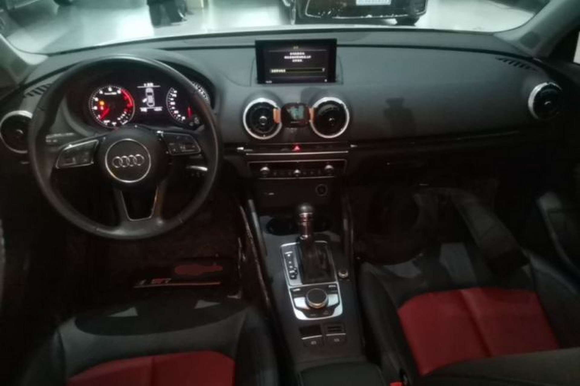 Used Audi A3 2019 Limousine 35 TFSI Fashion Edition China V standard Center Console